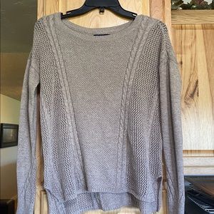 American Eagle tan pull over